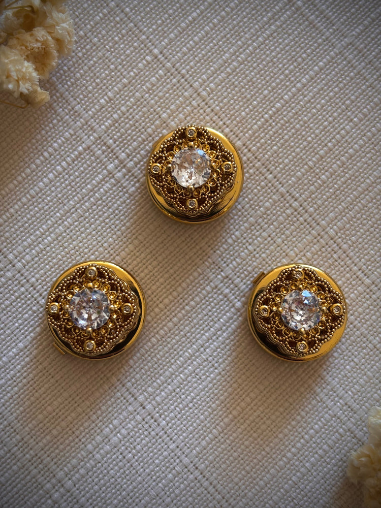 bijoux-de-bouton-fleur-precieuse-set-3-carre-vue-de-face