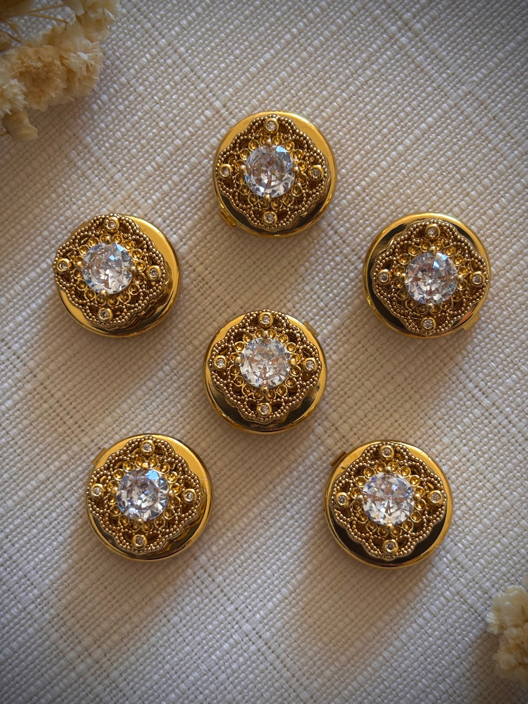 bijoux-de-bouton-fleur-precieuse-set-6-carre-vue-de-face