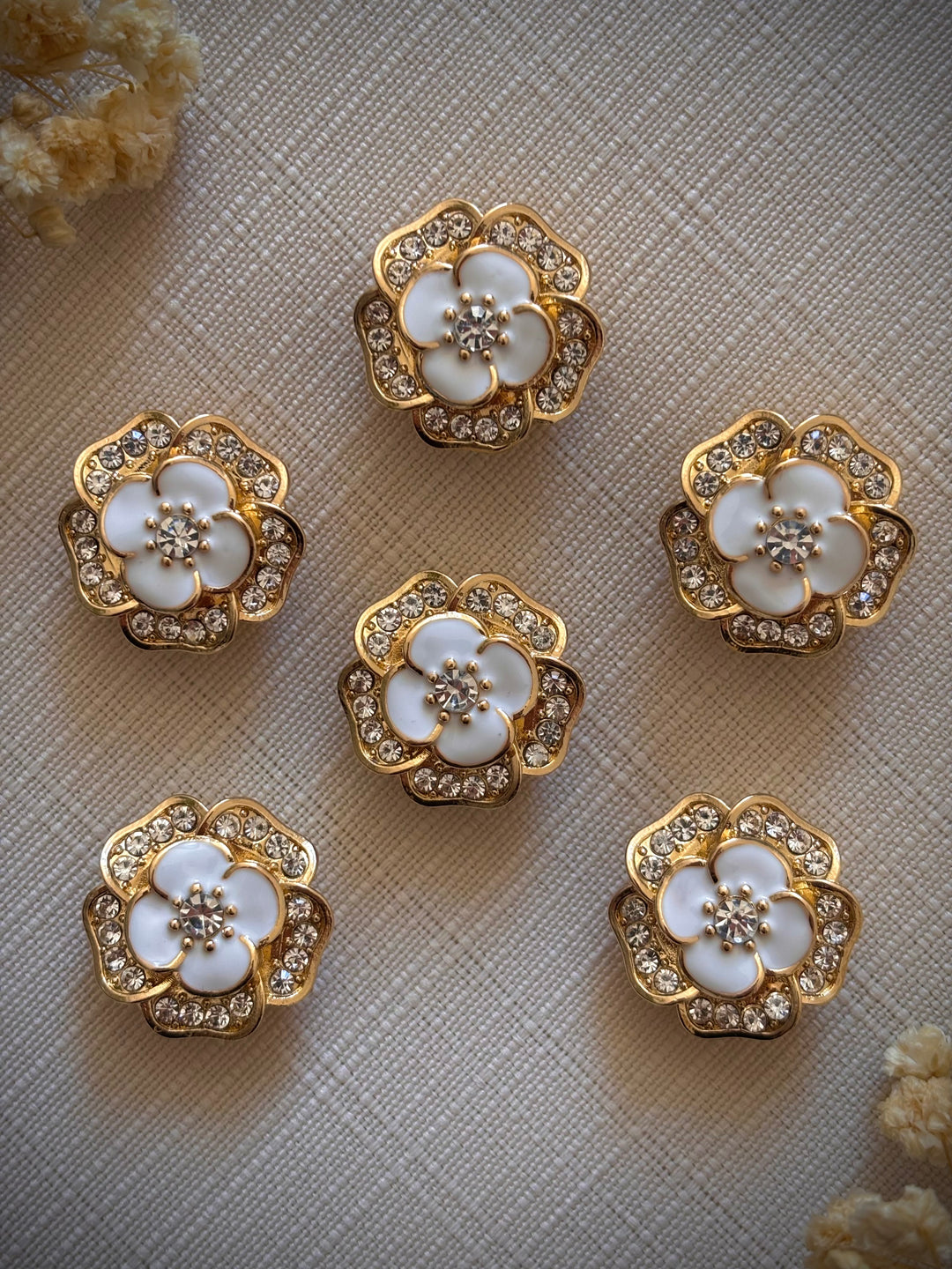 bijoux-de-bouton-fleur-strass-set-6-blanc-vue-de-face